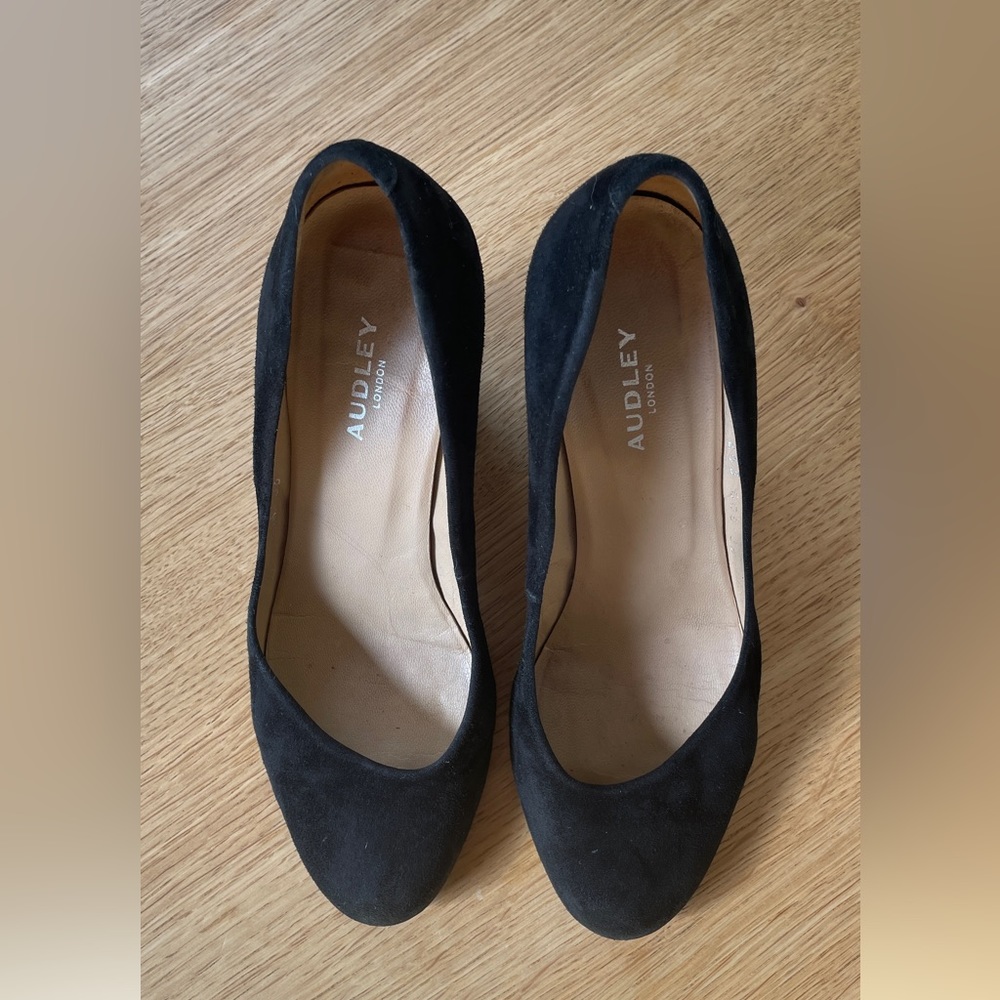 Audley Suede Pumps, Size 36